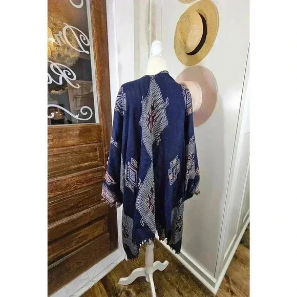 Do Everything In Love Women's One Size Wrap Sweater - Picture 2 of 4